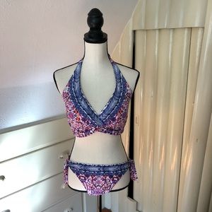 Athleta Bikini 👙. Top 38 D/DD. Bottom- LG